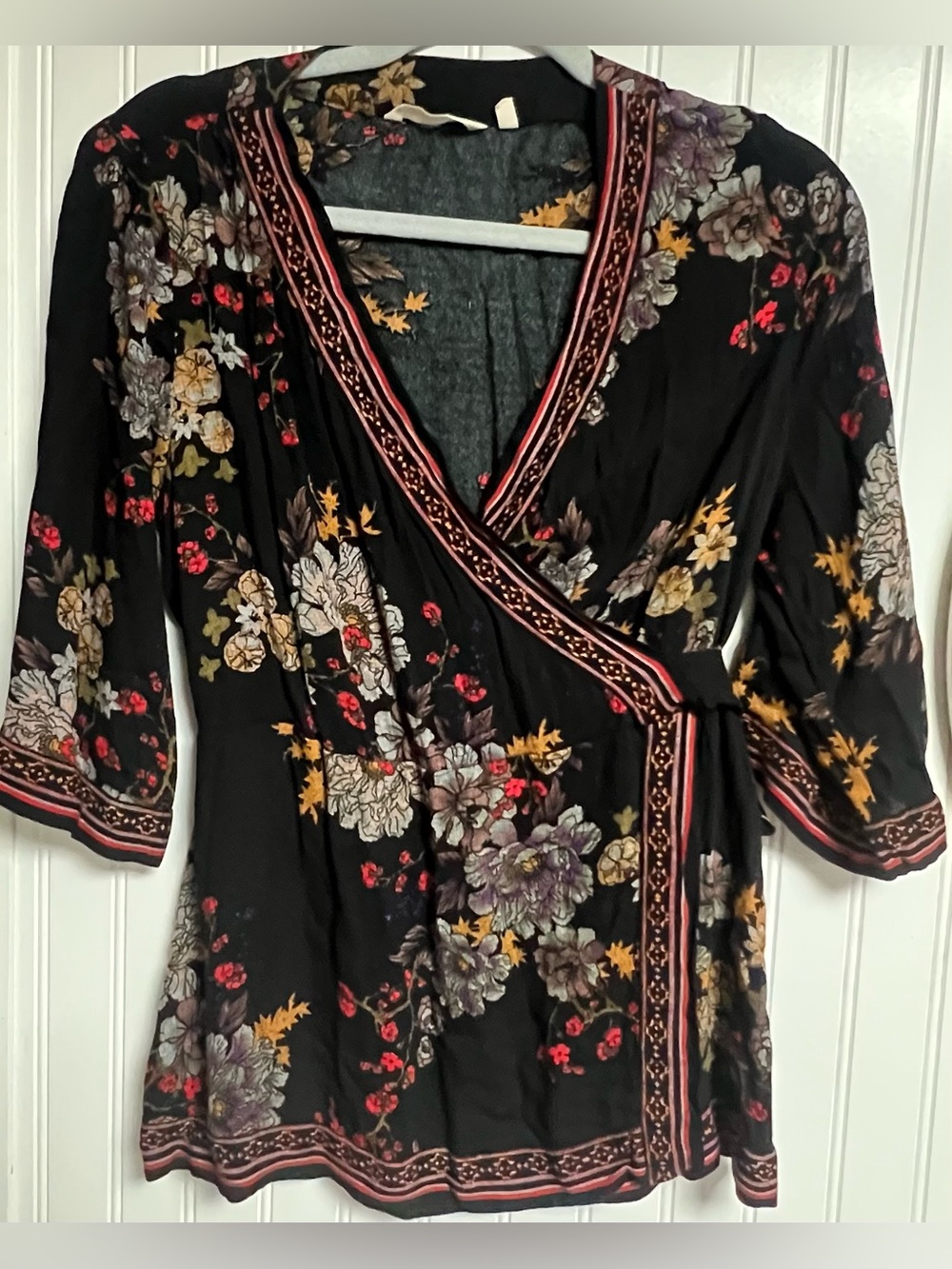 Soft Surroundings Floral Top Shirt Blouse Size Small Tie Back V Neck 3/4 Sleeves